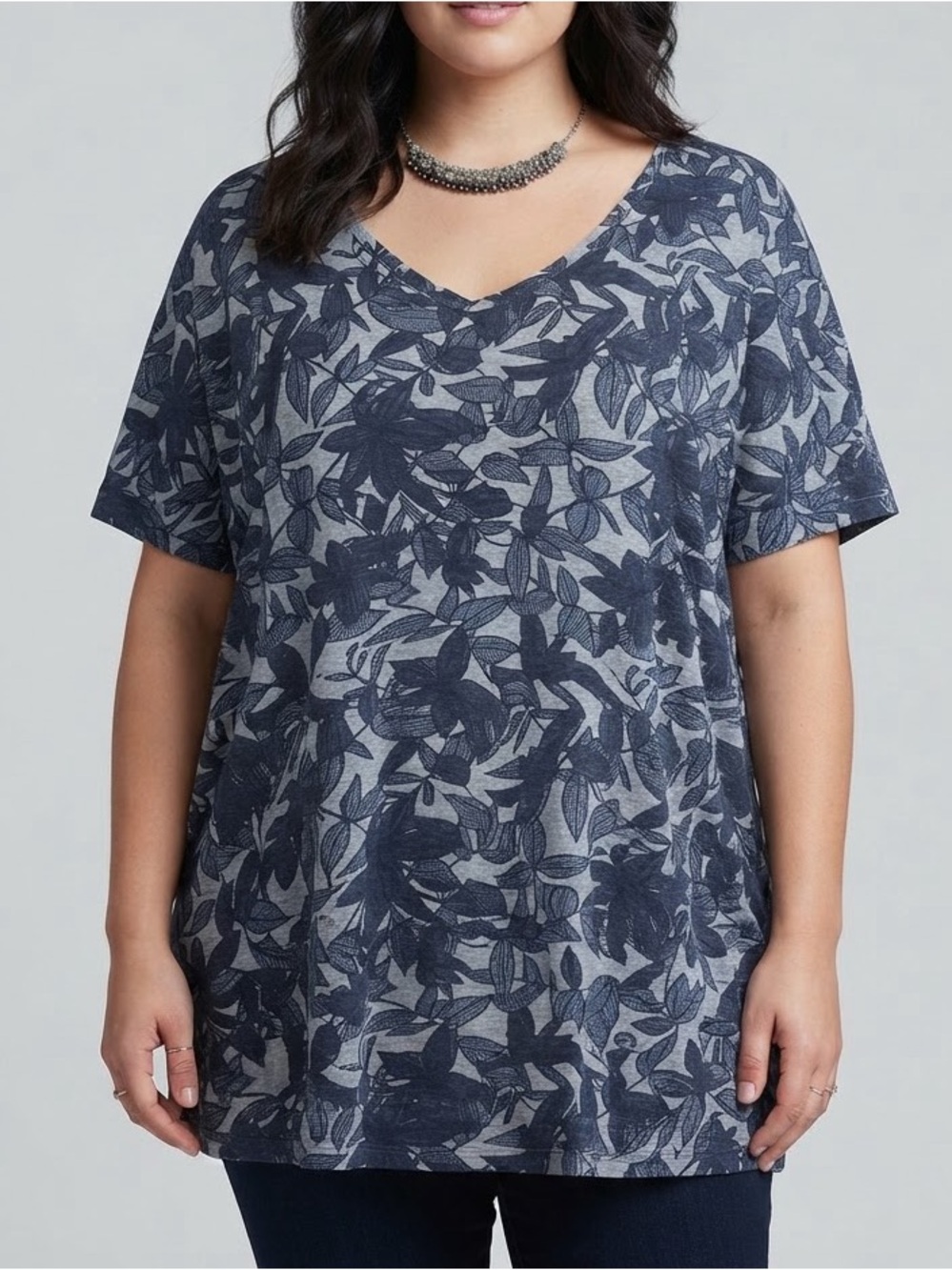 😍CLEARANCE - GEORGE Navy Leaf Print V-Neck Short Sleeve Top